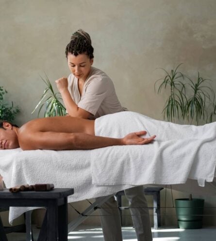 Traditional Vietnamese Four Hands Massage