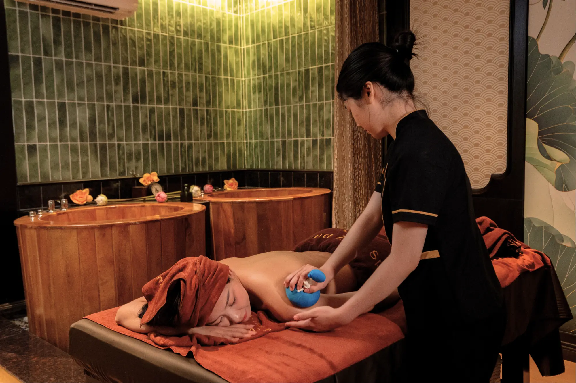 Follow the simple steps of preparing and enjoying a herbal bath
