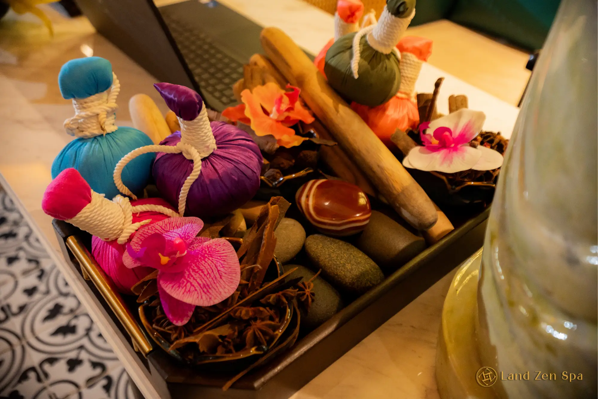 Best Massage Types for Jet Lag Recovery in Hanoi | Land Zen Spa